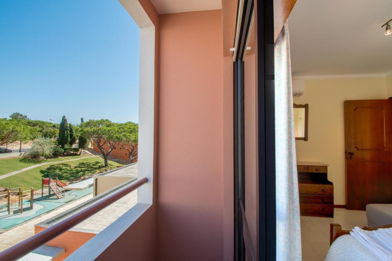 Apartamento Sao Pedro Do Mar Quarteira Bagian luar foto